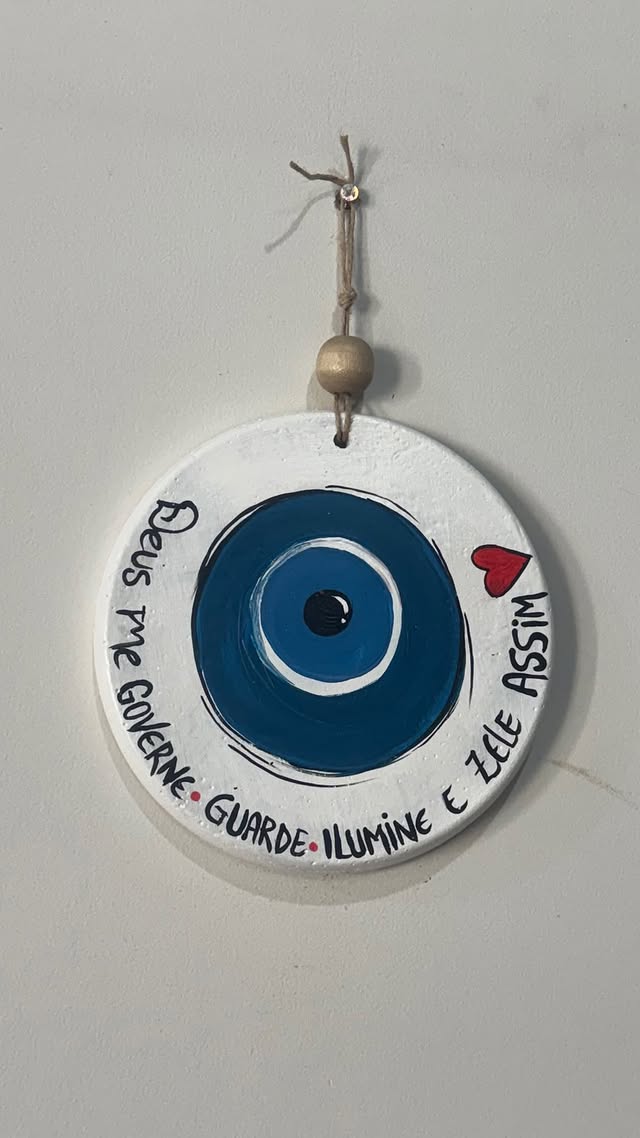 Placa com olho grego — Deus me governe