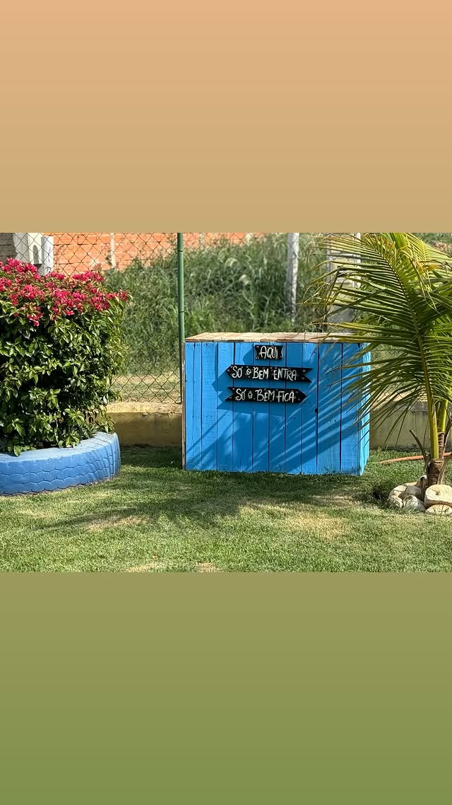Placa — Aqui só o bem entra, só o bem fica