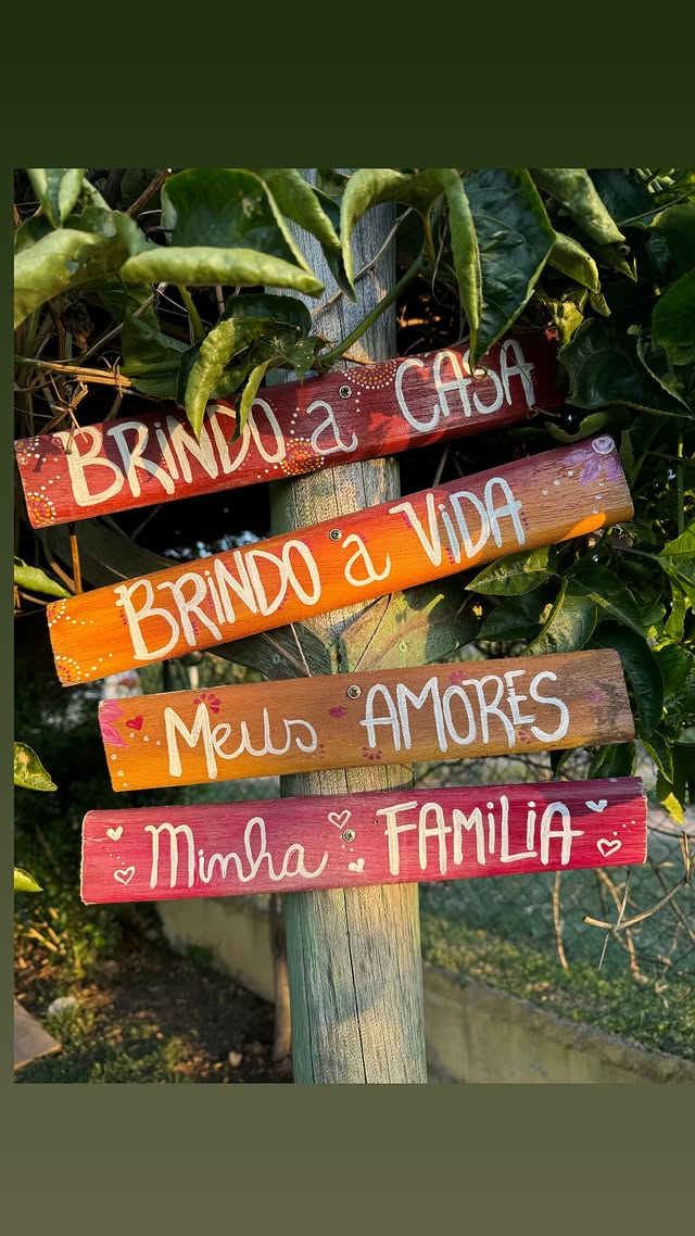Placa — Brindo à casa e à vida
