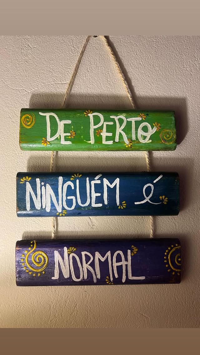Placa — De perto ninguém é normal
