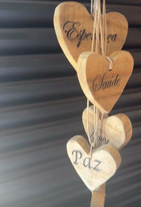 Móbile de corações — Esperança, saúde, amor e paz